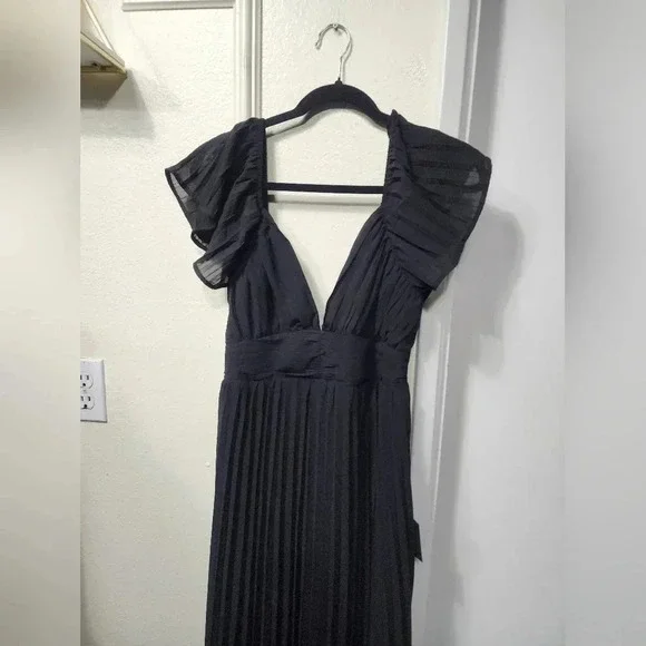 Lulu's Black Pleated Flutter Sleeve Backless Maxi Dress Wedding Party Guest NWT - Picture 7 of 14